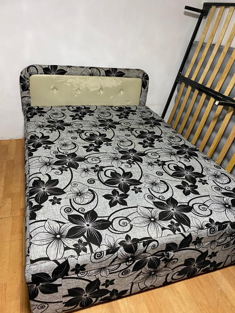 шифонер, кровать, шыфр