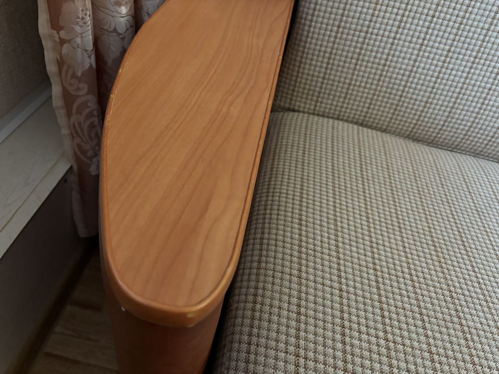 Диван продам  , надёжный. Б/у в отличном состоянии.