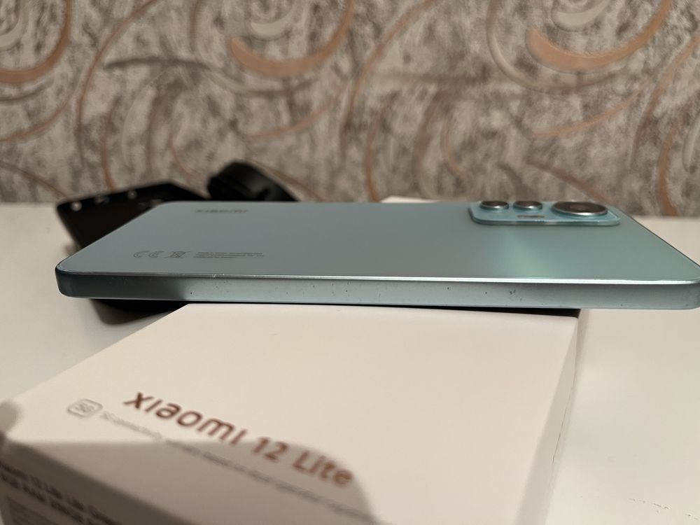 Продам Xiaomi 12 lite 5G 8/256gb зеленый