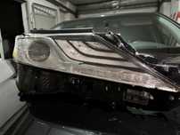 Продам Оригинальную правую фару и задний фонарь от Тойоты Camry 70