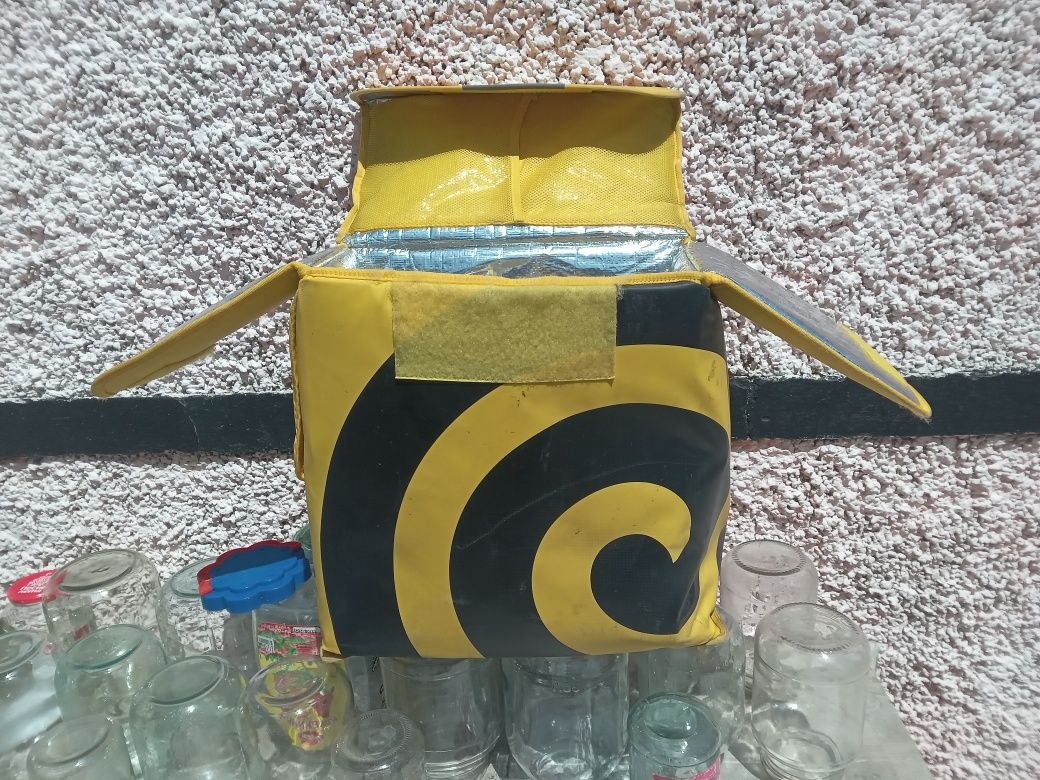Продам сумку яндекс еда.