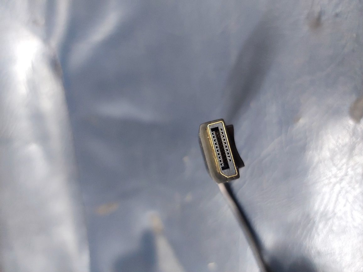HDMI кабель в наличии.