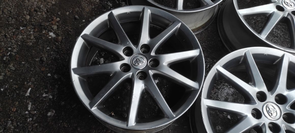Комплект оригинальных дисков R18. Toyota. Lexus.