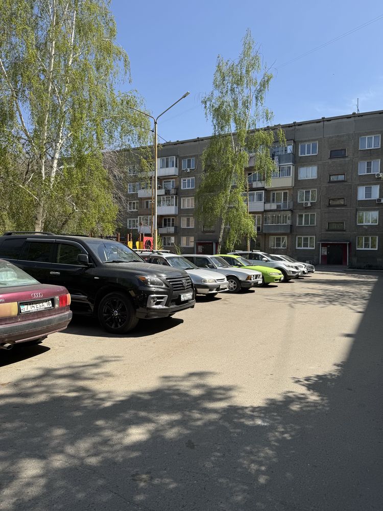 Продам 1,5 на Ивушке,ул.Виноградова 23,S=33 кв.м.Этаж 5/5