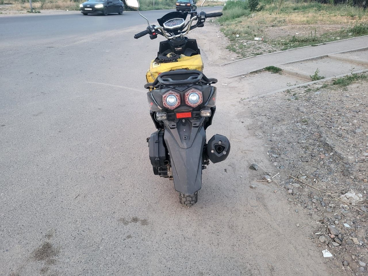 Продам мопед Бумер . Состояние отличное на ходу . Обмен можно.