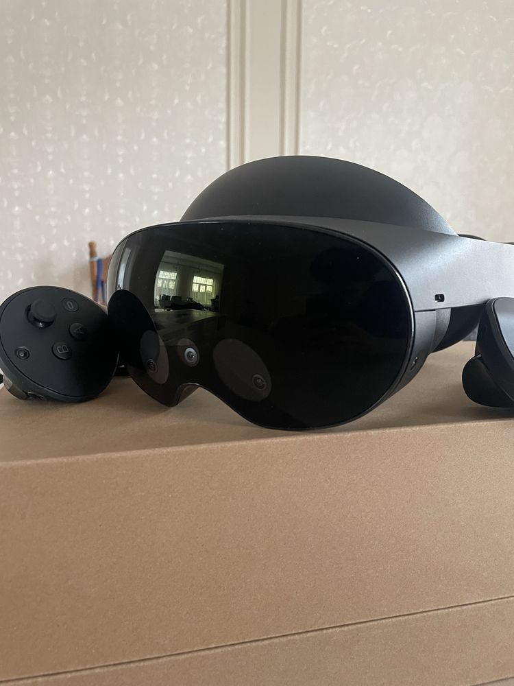 Очки VR - Meta Quest Pro