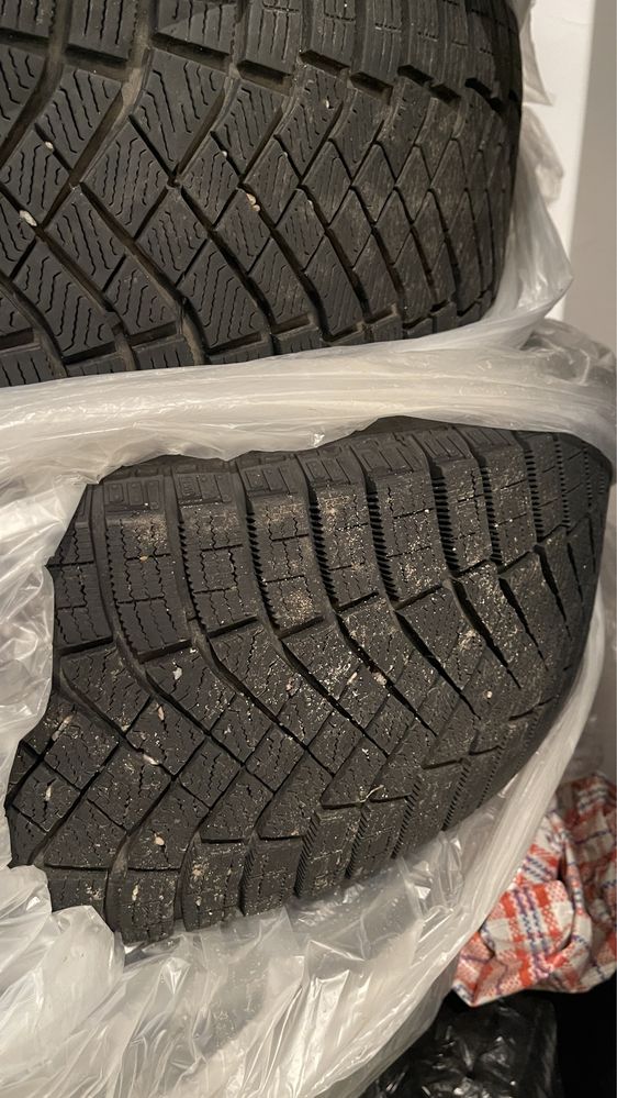 Продам шины PIRELLI 235/55/18