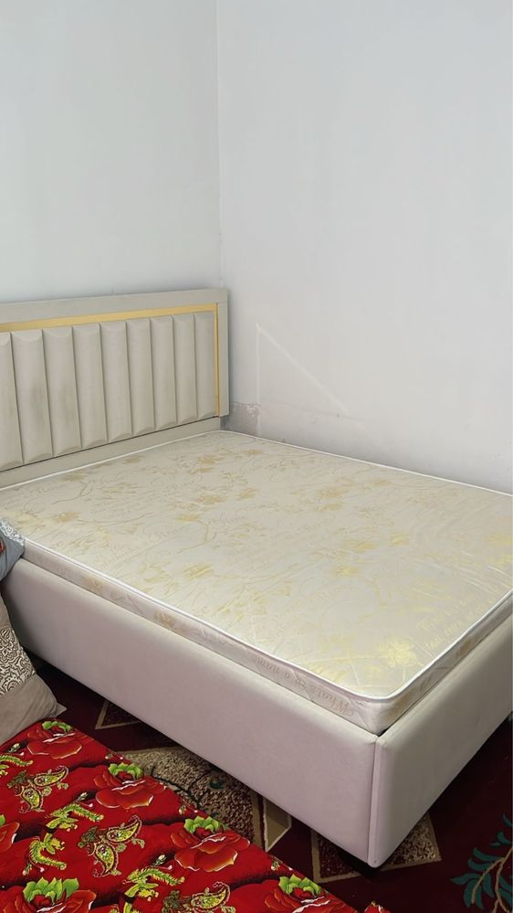 Спальный кроват матраспен бірге