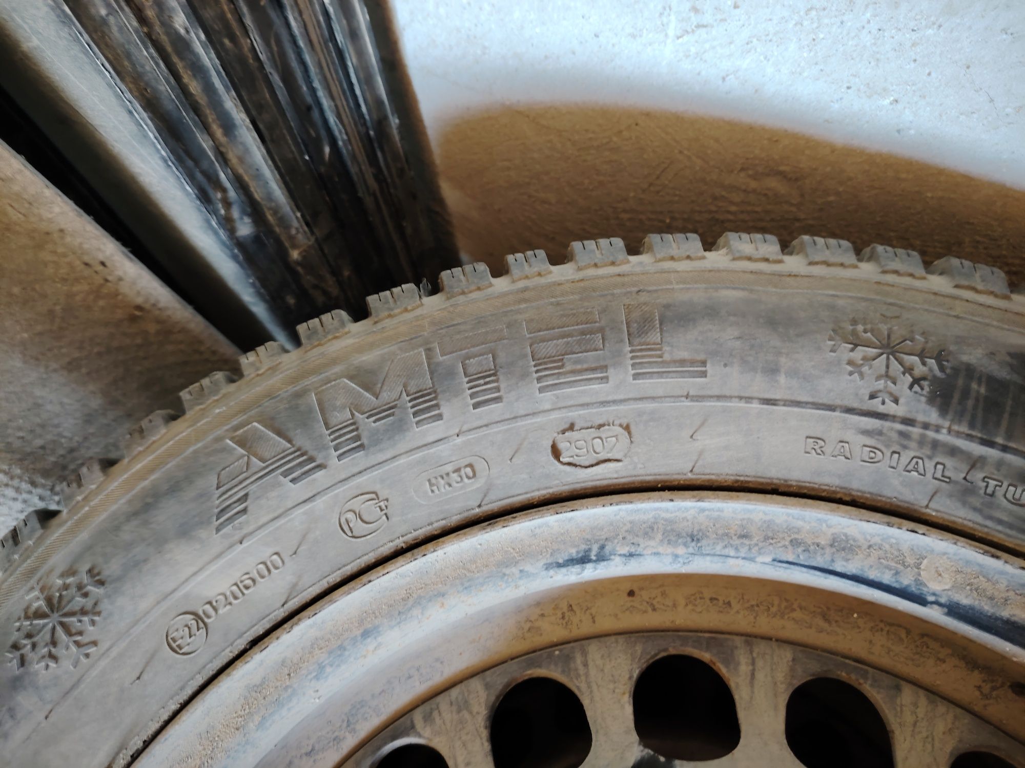 Зимний шина шыпи 195/65 R15