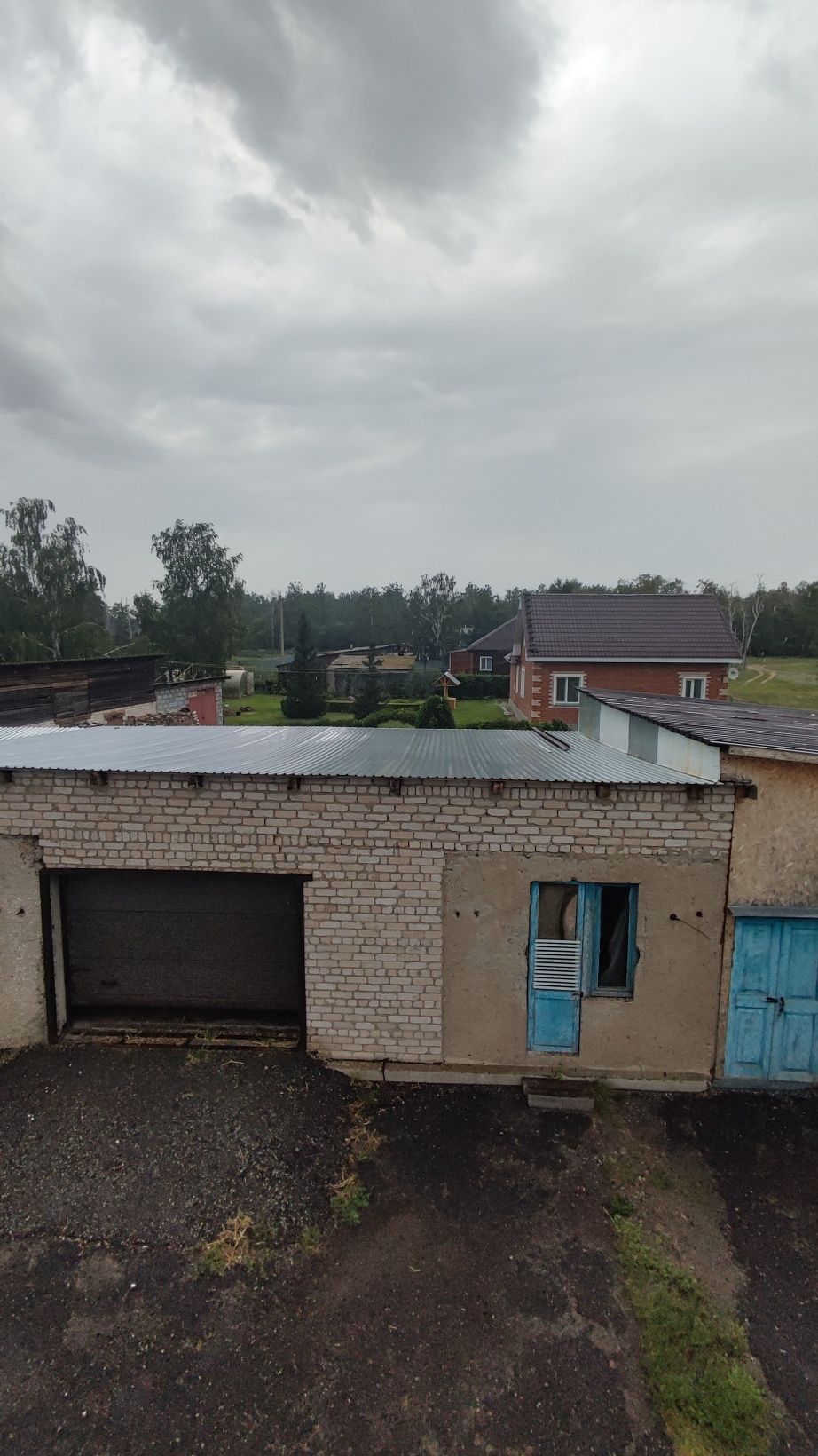 Продам домовладение 2 этажный дом, участок 30 соток. с. Белое.