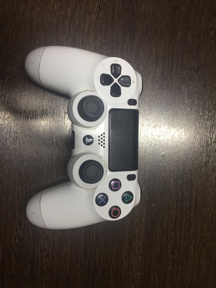 продам джостики PS4  новые по 13000