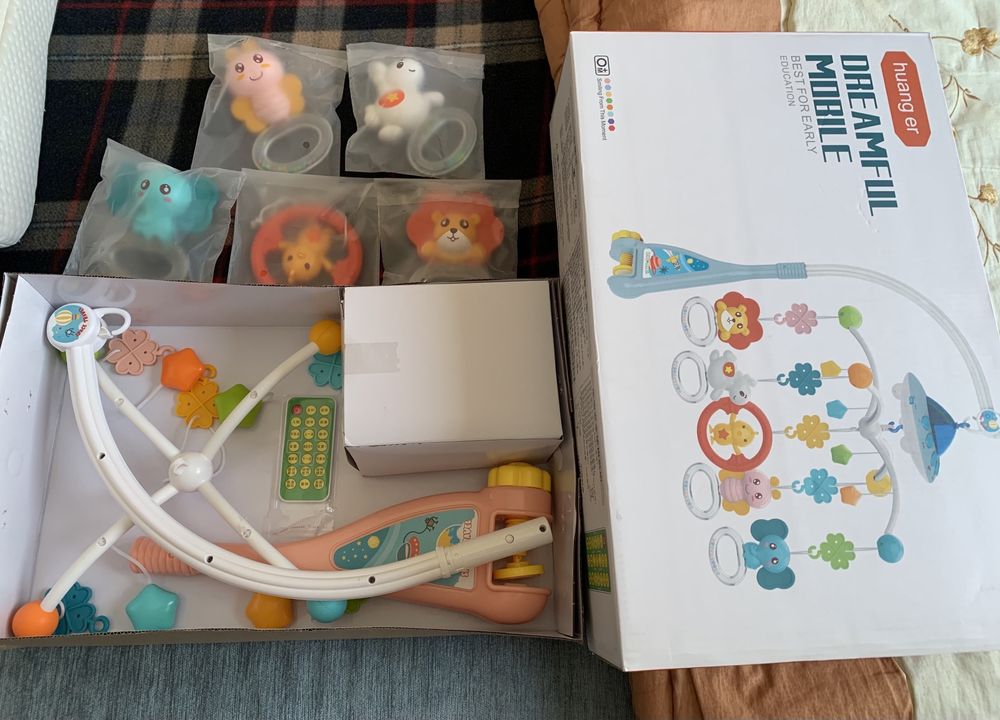 Продам в идеальном состоянии игрушку на манеж