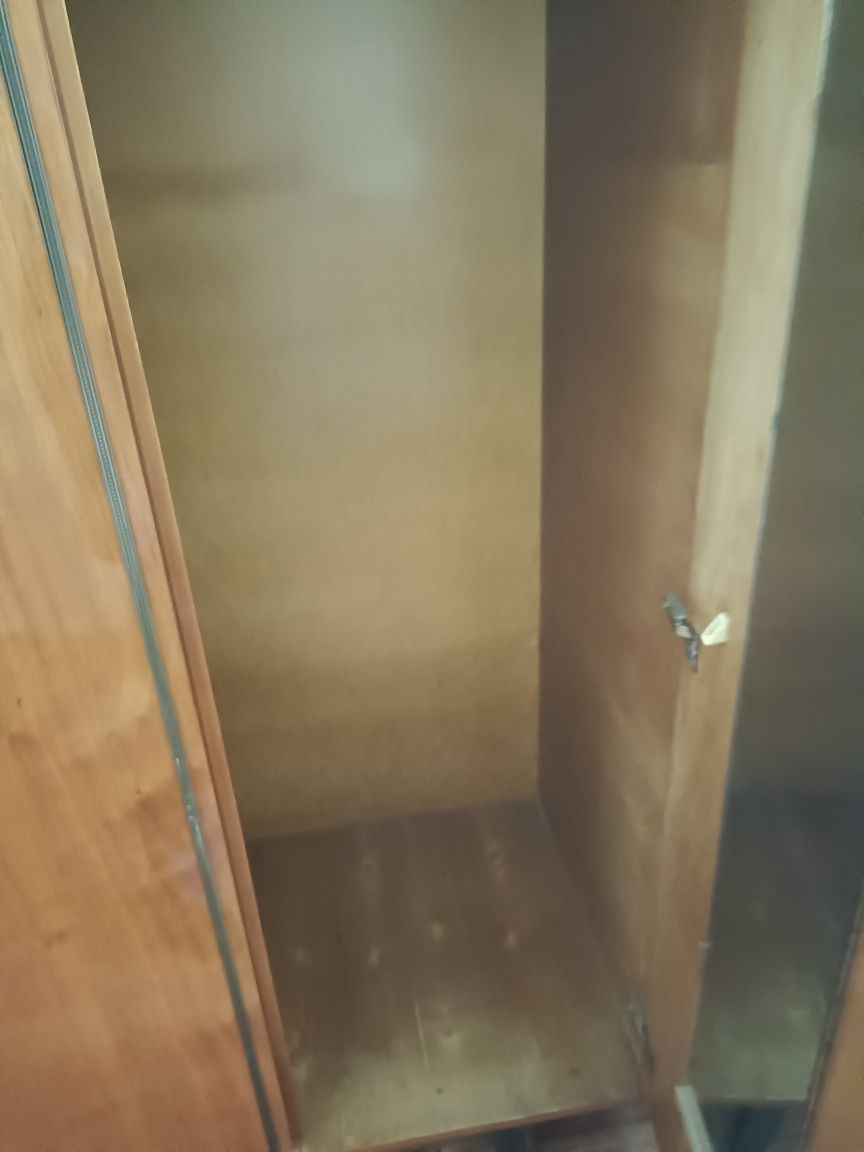 Продам Шифонер б/у
