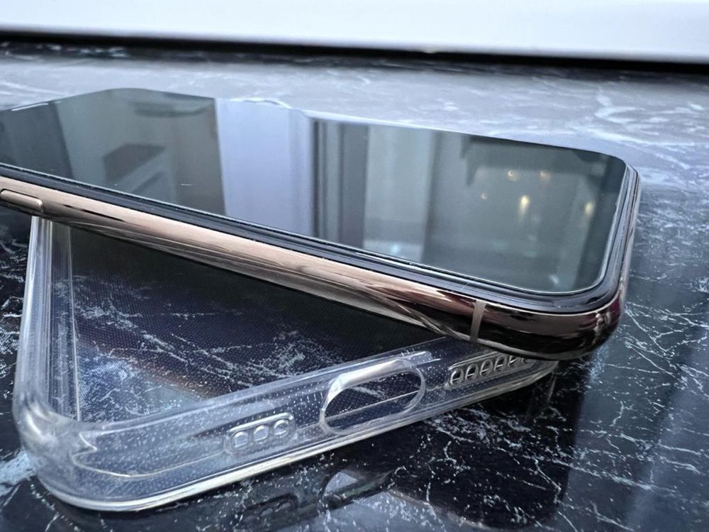 Iphone 11 pro 256 gb Gold 99% аккумулятор в идеальном состоянии