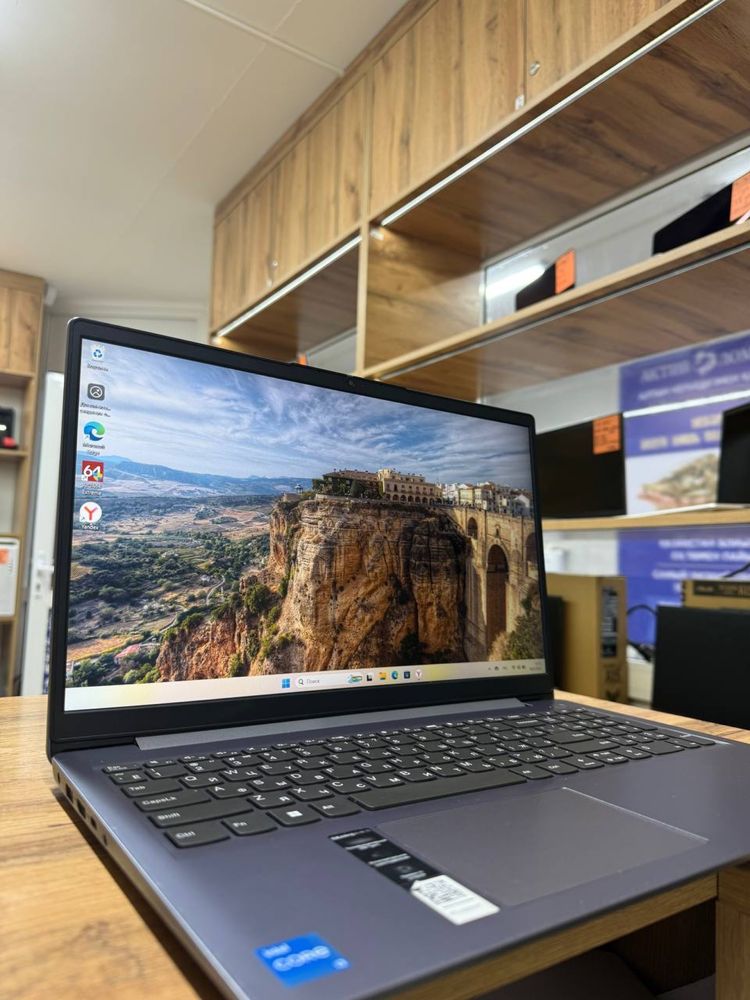 Ноутбук Lenova  IdeaPad
