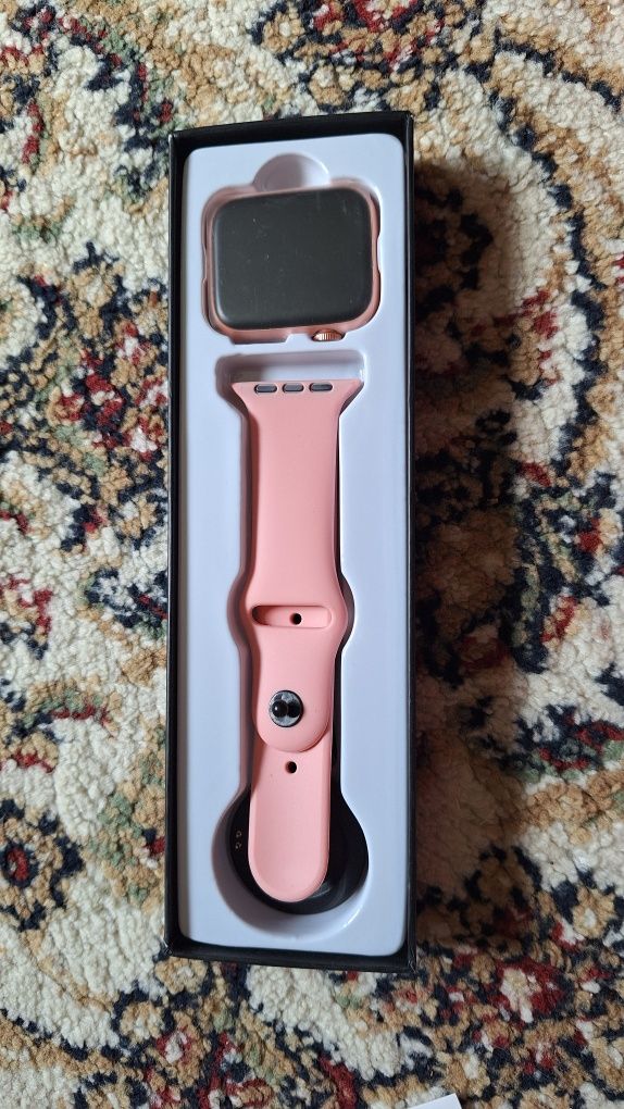 Продам часы Apple watch новые