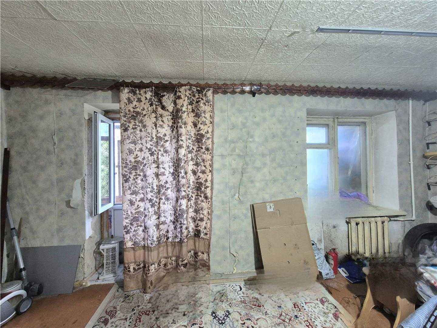 Продам 3-комн квартиру на 6 мкр