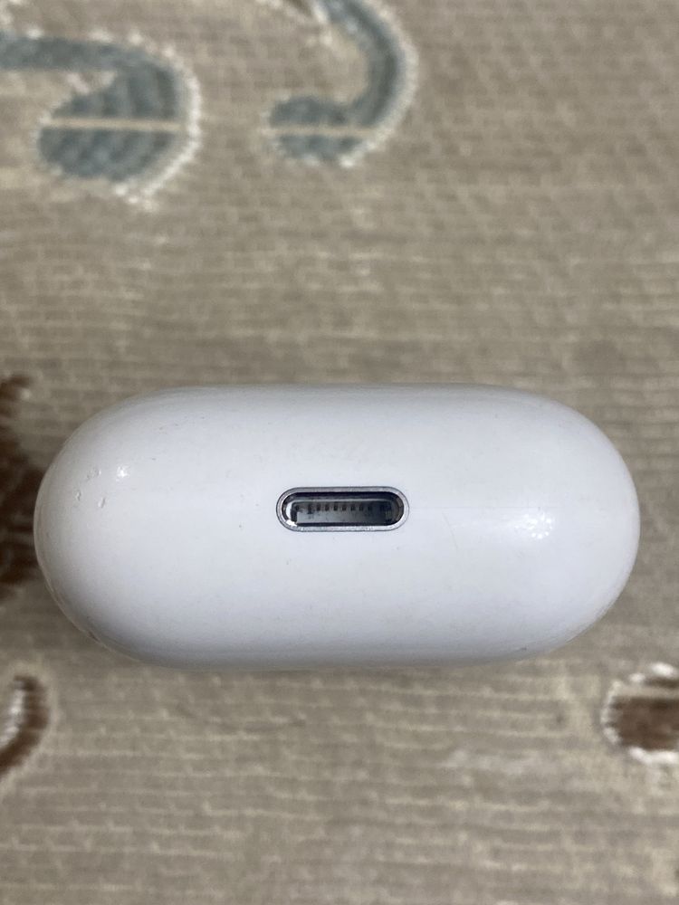 Кейс от AirPods 1-го поколения
