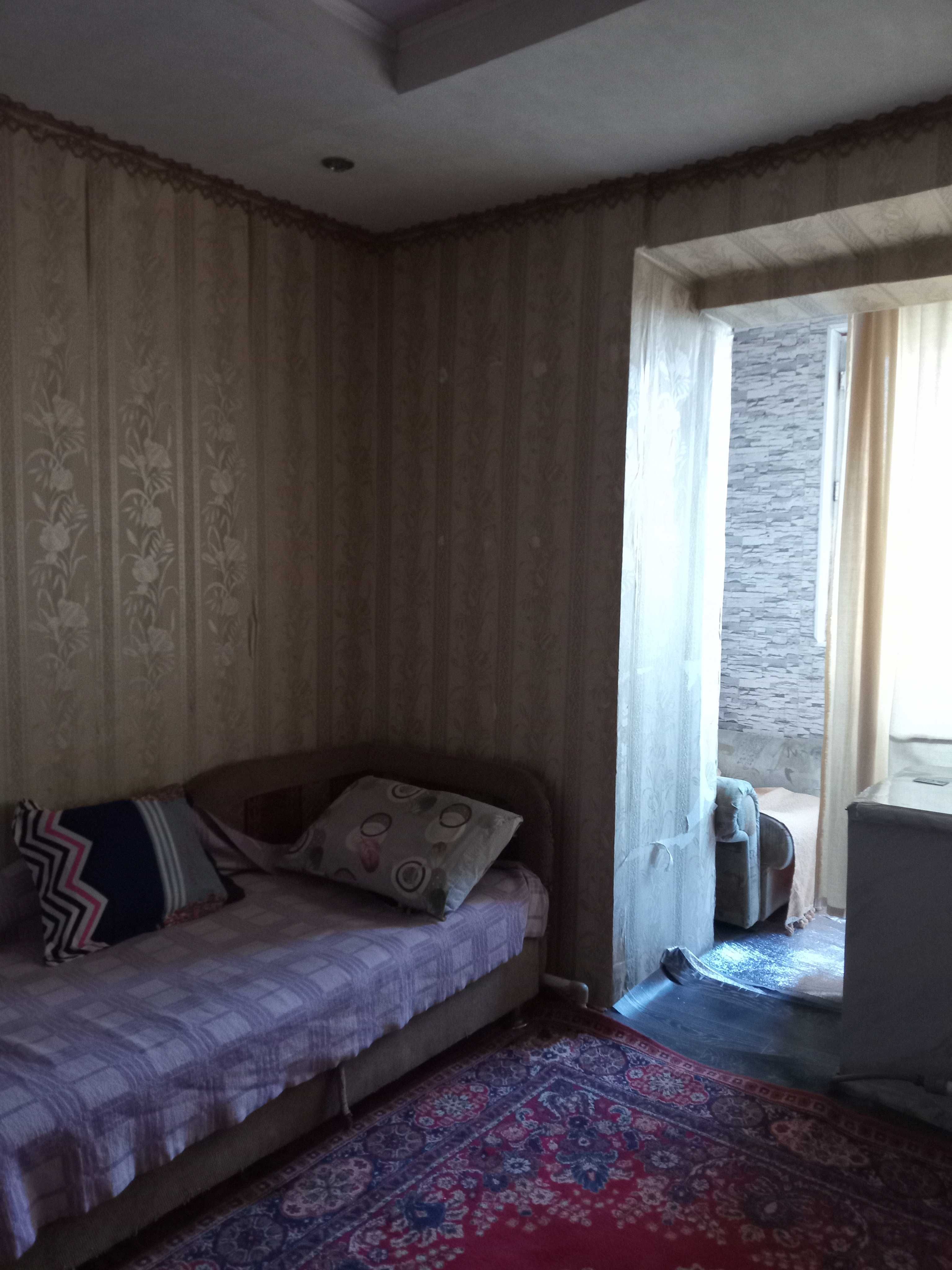 Продам 2комнатную квартиру в центре рядом школа Абая.