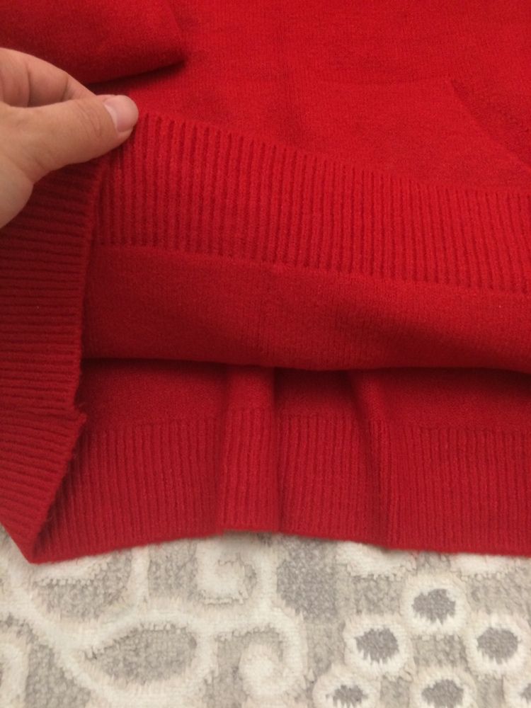 Продам джемпер с капюшоном