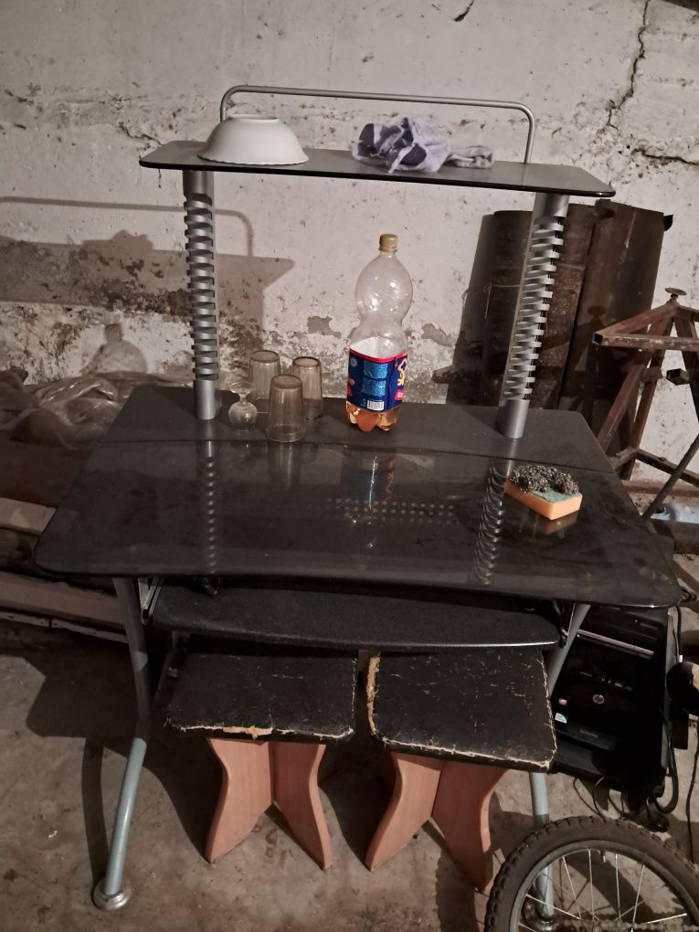 Компьютерный стол