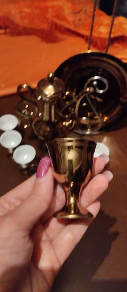 Продам фарфоровый сервиз под бальзам