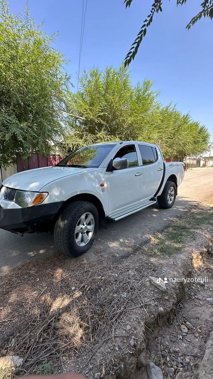 Mitsubishi l200 пикап