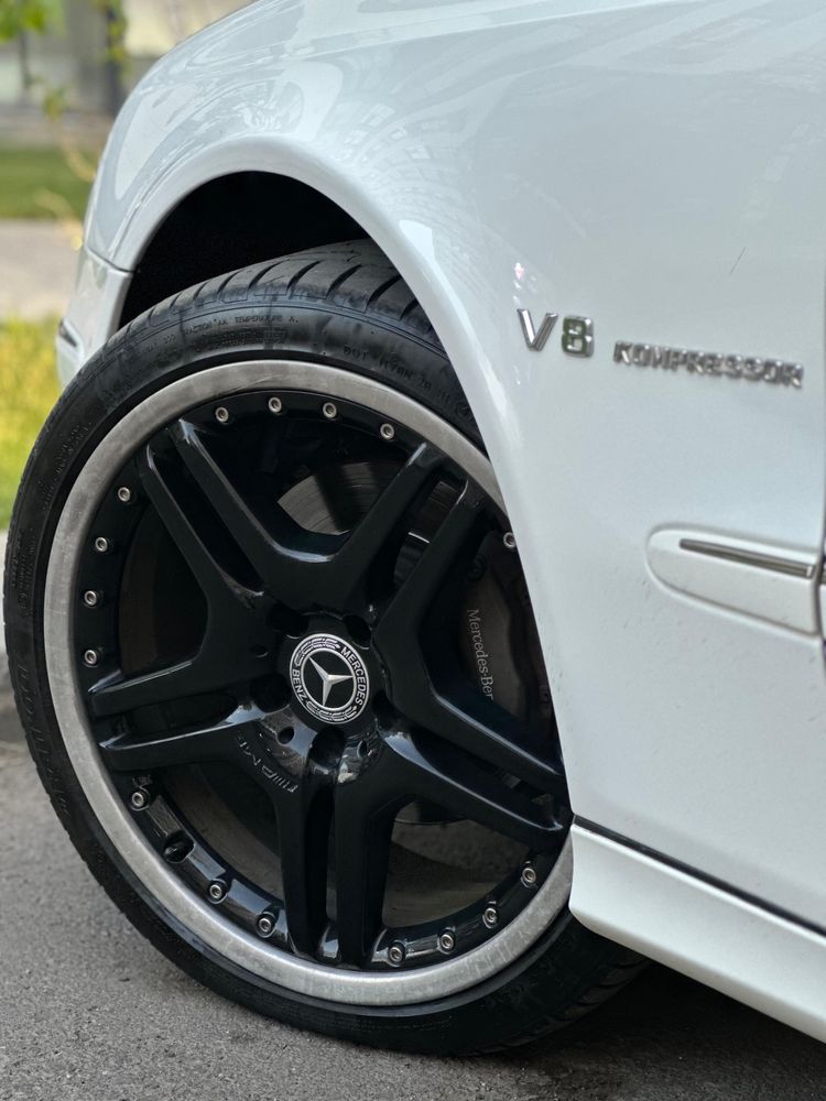 AMG Cromodora R19