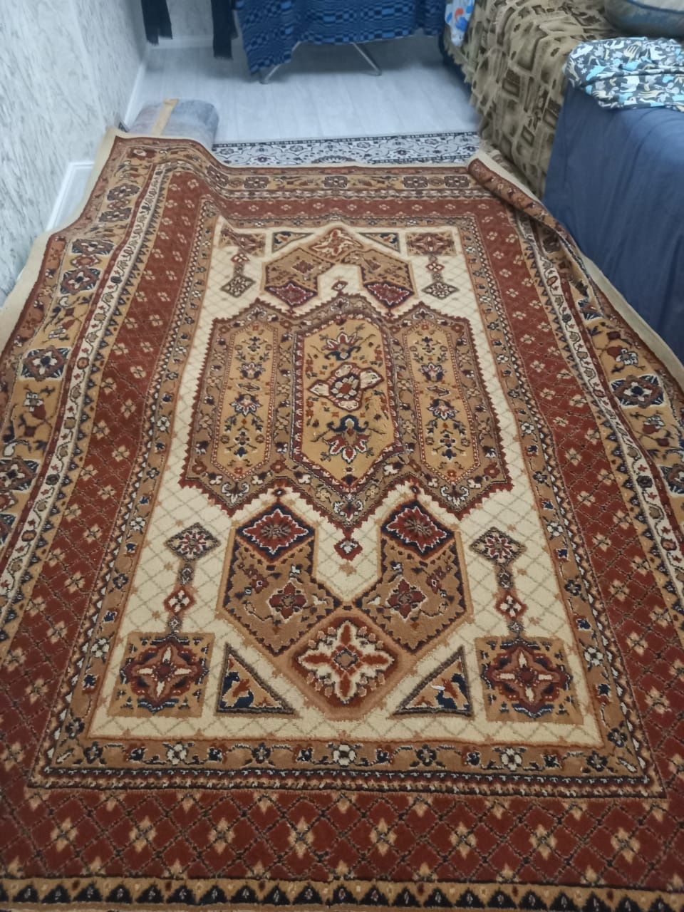 Продам ковёр шерстяной хороший