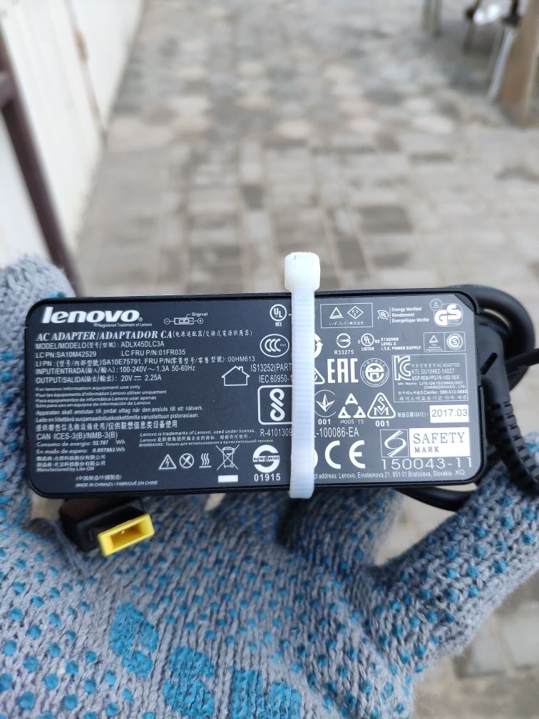Блок питания для ноутбука Lenovo. Зарядное устройство. Зарядка.