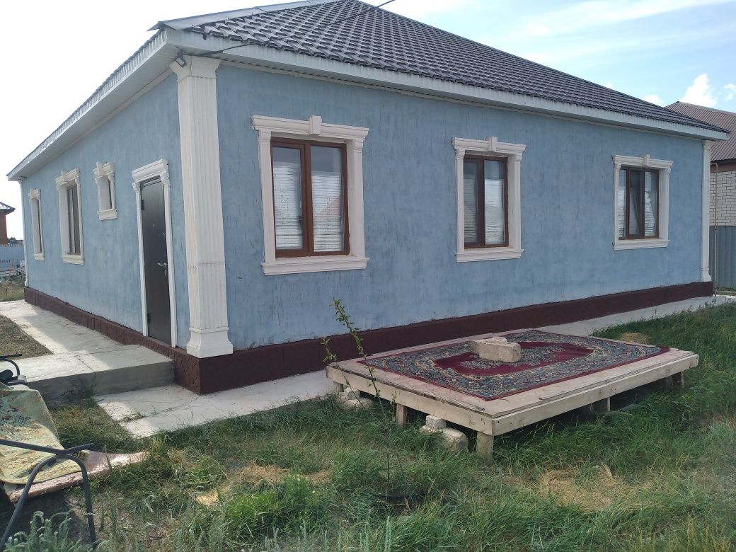 Махамбет ауданында жаңадан салынып біткен уй, дом.