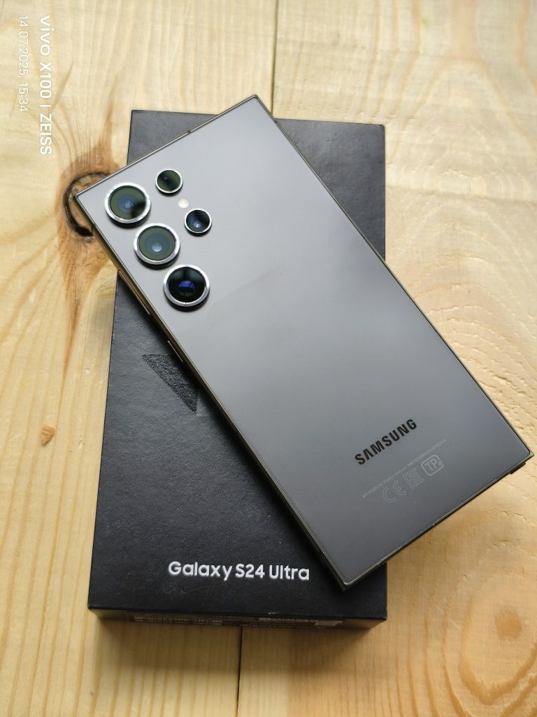 Samsung S24 Ultra 256 gb Ram 12 5G полный комплект