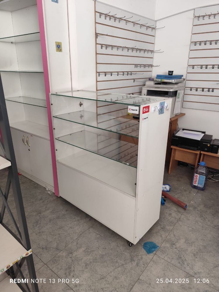 Продам стол,шкаф,полки