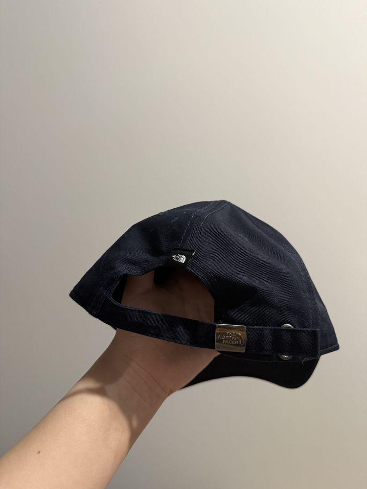 Продам кепку the north face