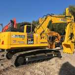 Японский гусеничный экскаватор Komatsu PC200