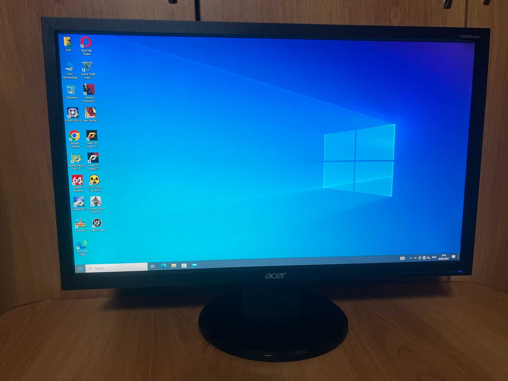 Продам монитор Acer в отличном состоянии (75Гц, 5мс, 1920 на 1080).