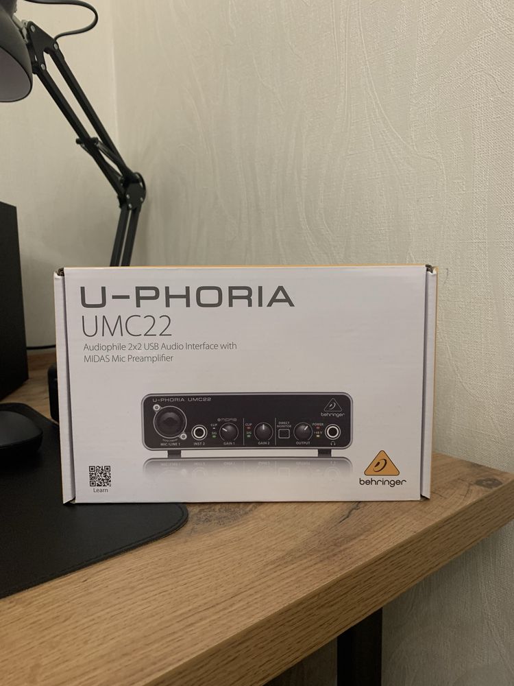 Behringer umc22 внешняя звуковая карта