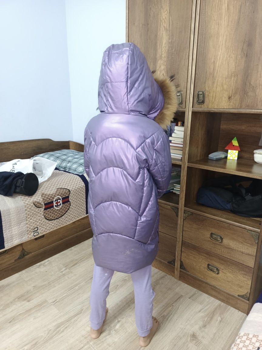 Продам детскую зимнюю куртку