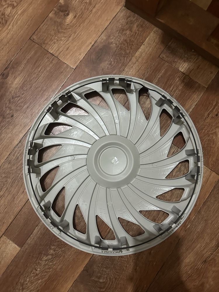 Колмплект колпаков новый Toyota R15,колпаки camry камри корола corolla