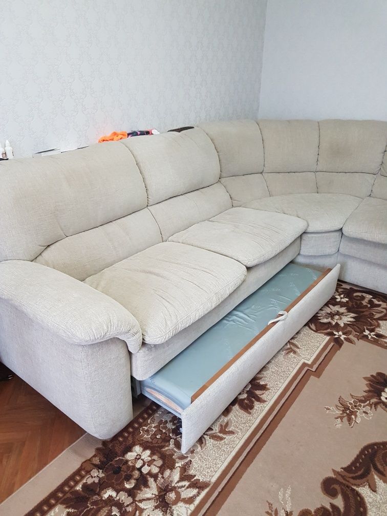 Продам б у диван