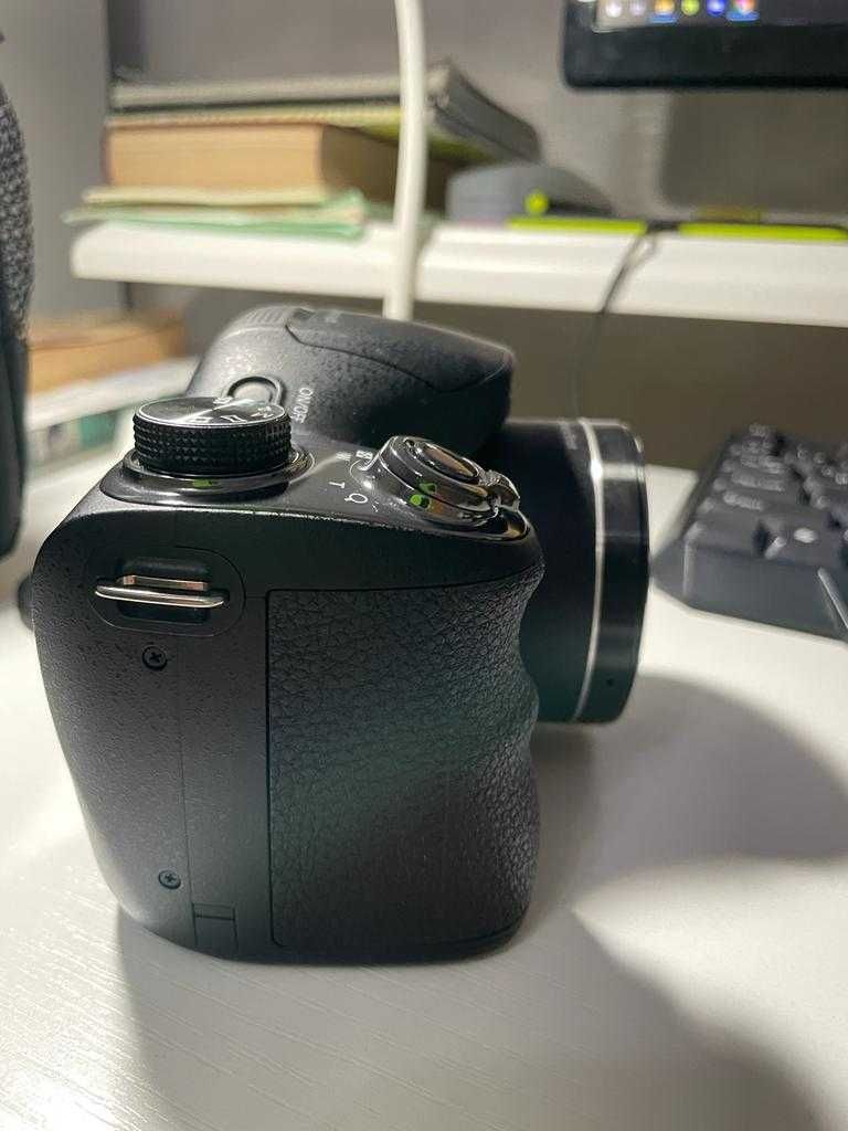Продам фотоаппарат Sony Cyber-shot DSC-H300