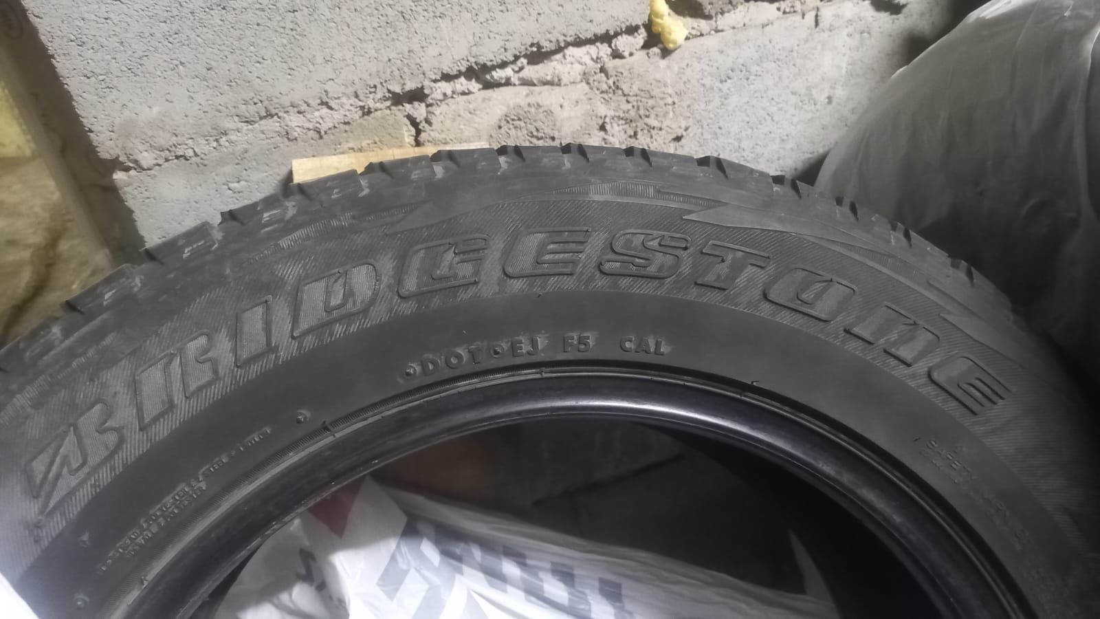 Продам зимние липучку
