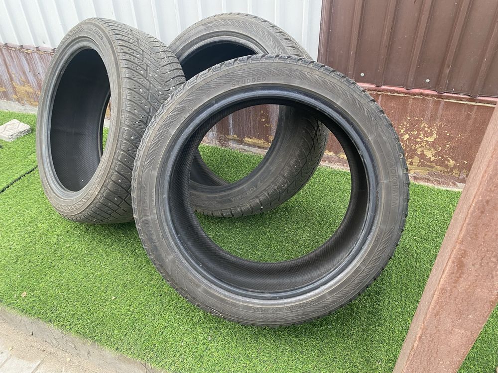 Продам резину 3 штуки 235/45 р18