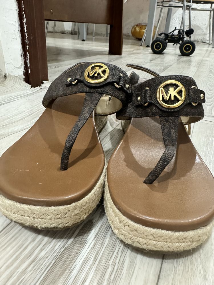 Майкл корс оригинал босоножки