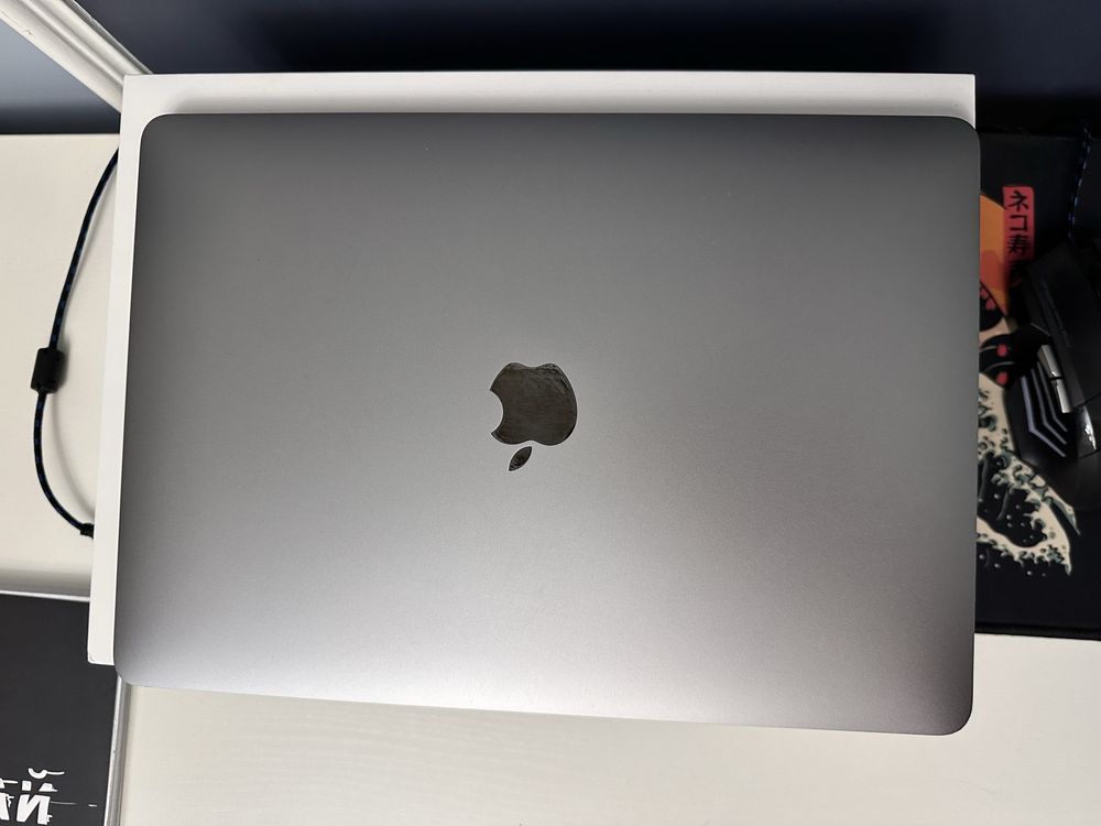 Продам MacBook Air Retina, 13 inch, 2019