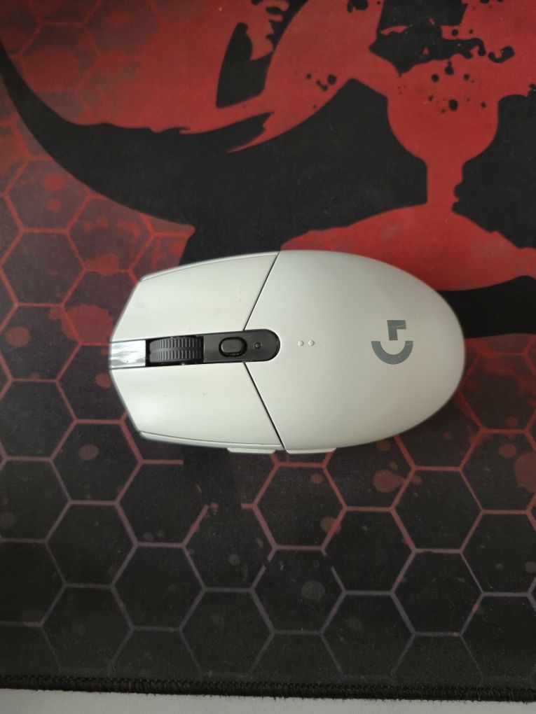 Мышь Logitech G305 Lightspeed белый