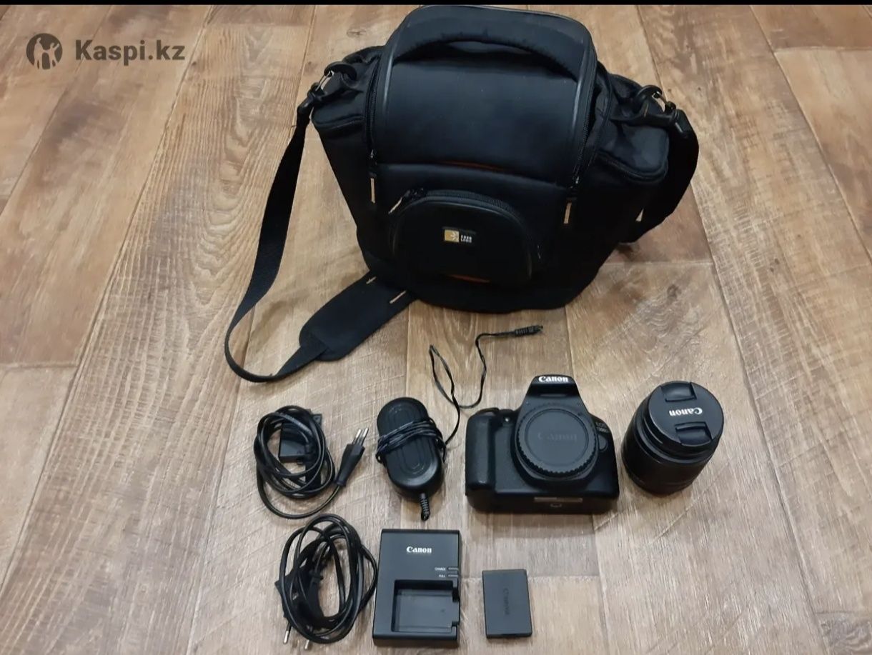 Canon Eos 1300D.