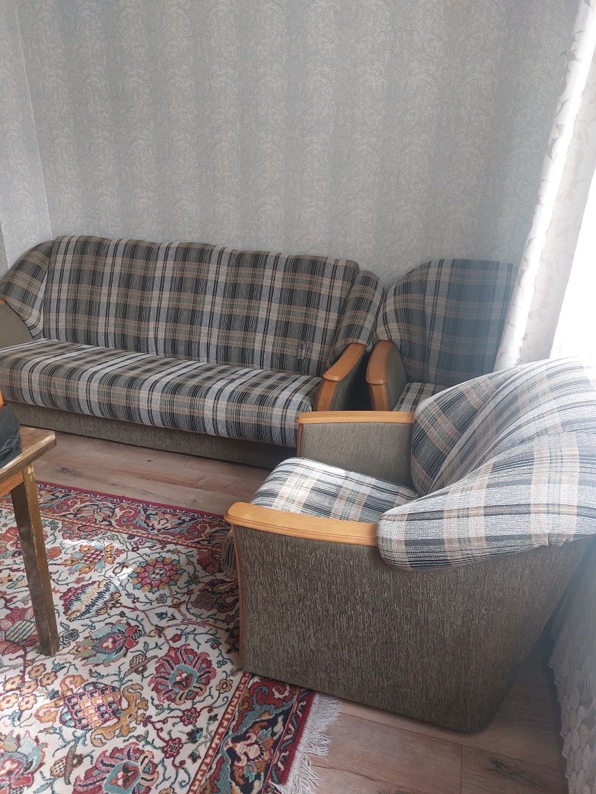 Мягкий уголок, Россия. БОРОВИЧИ. ДИВАН И 2 КРЕСЛА. Гобелены отдельно.