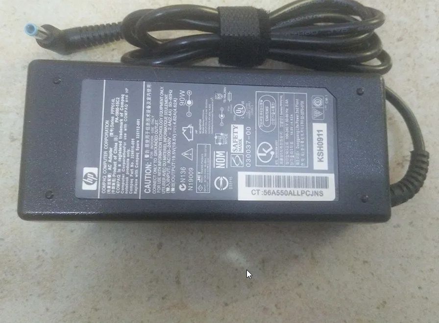 от HP на ноутбук 65w - зарядка, блок питания