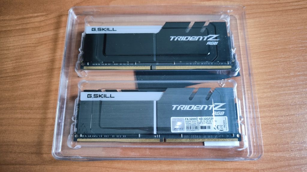 Оперативка RAM DDR-4 DIMM,